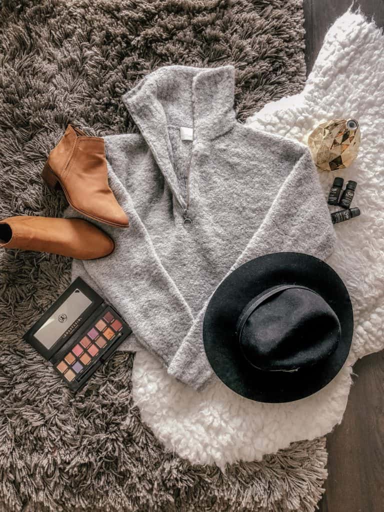 fall must haves, Fall must haves 2018, cozy sweater, cozy sweater outfits, cozy sweaters autumn, fedora hat outfit, fedora hat, fedora women, fall outfit, fall outfits 2018, fall outfit women, Prada & Pearls, Fashion blogger