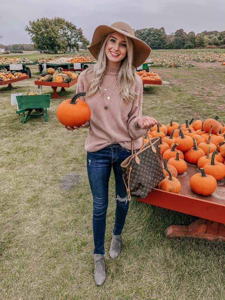 fall activities, fall activities for adults, fall activities for kids, fall things to do, fall things, pumpkin patch, sweater weather, felt hat, all sweater, fashion blogger, prada & pearls, prada and pearls