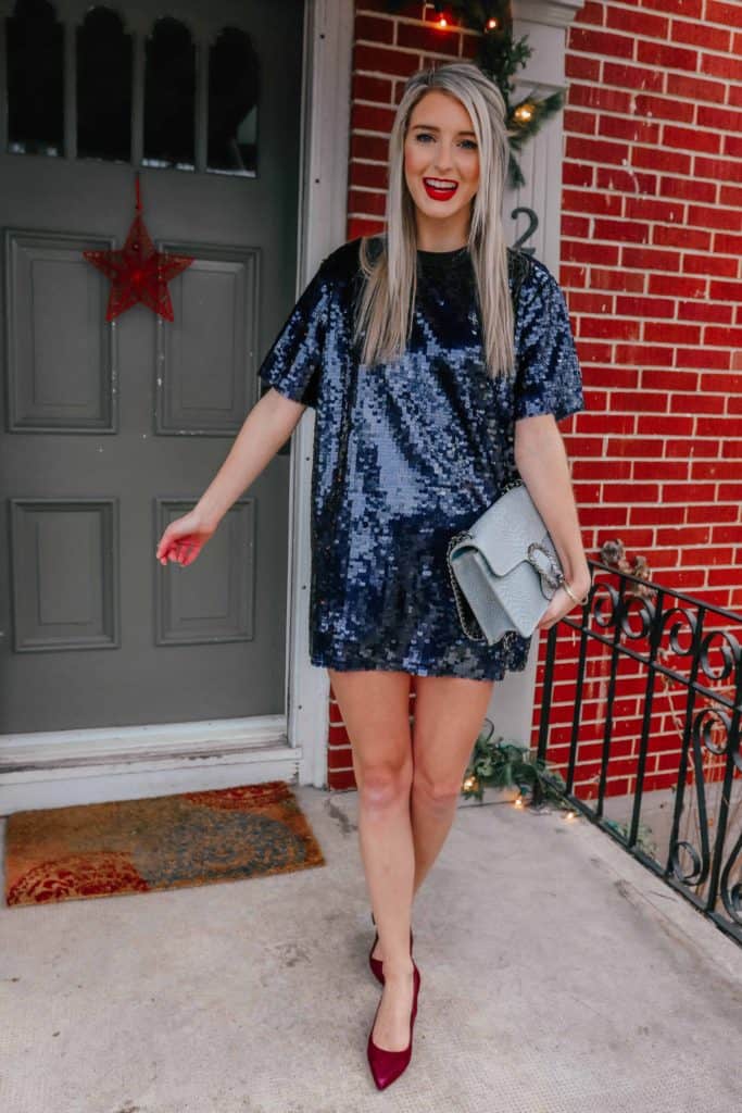 25 Christmas Outfit Ideas for Moms that are effortless and chic | Christmas  outfits women, Christmas party outfits, Holiday party outfit