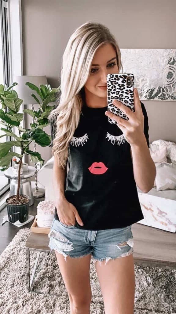 amazon, amazon fashion, amazon finds, amazon fashion finds, amazon things to buy, amazon favourites, amazon fashion finds 2019, amazon fashion clothing, amazon fashion summer, graphic tees, graphic tee outfit, graphic tee funny, graphic tees for women, prada and pearls, fashion blogger