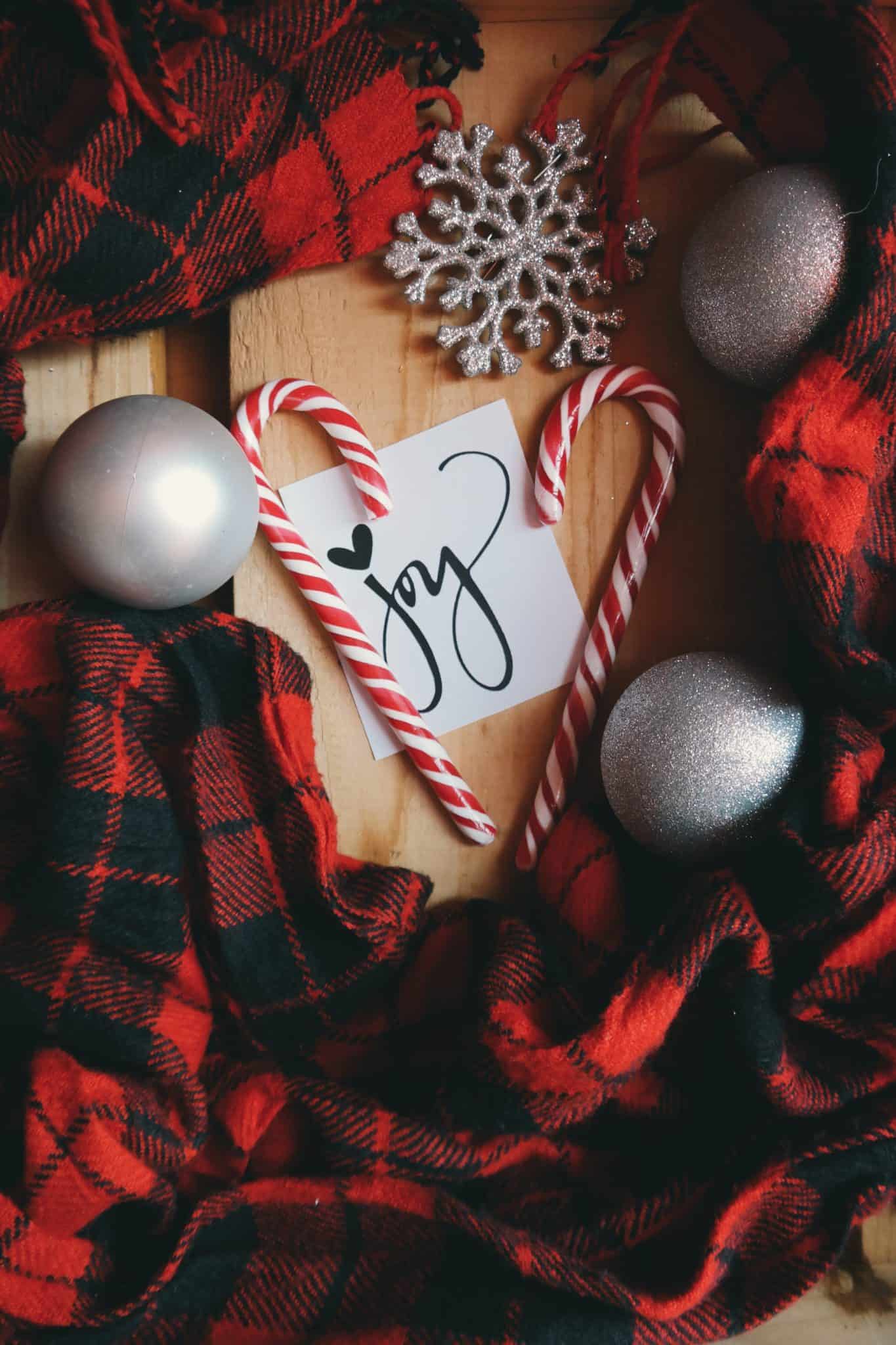 50+ Cute Christmas Aesthetic Wallpaper For Your Iphone! All in HD!