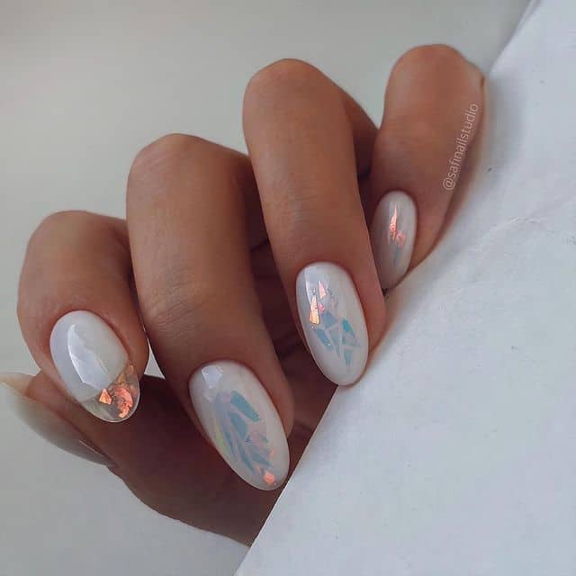 spring nail art, spring nails, spring nail designs, spring nail ideas, spring nail colors, shattered nails, shattered nail design, shattered nail art, white nails, white nail design, holographic nails