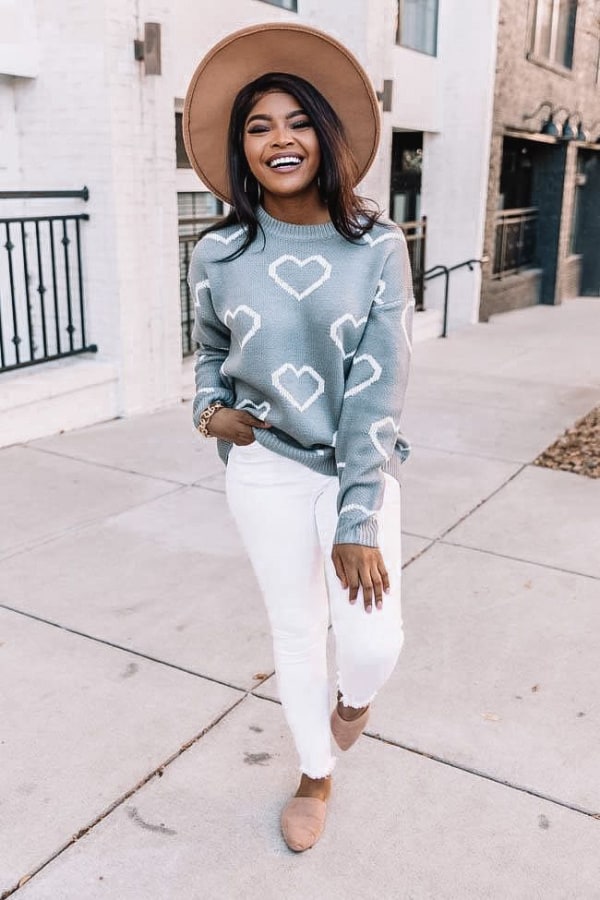 valentines day, Valentine's Day outfits, valentines outfits, valentines outfit ideas, valentines day outfits, valentines day outfits for women, valentines day outfits date, heart sweater, heart sweater outfit, heart sweater women, white denim outfit, white jean outfit