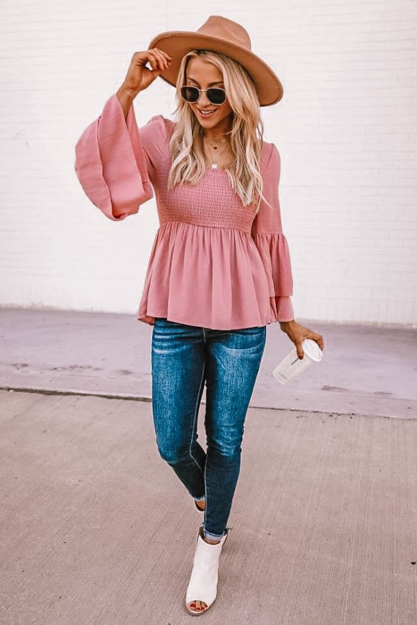 valentines day, Valentine's Day outfits, valentines outfits, valentines outfit ideas, valentines day outfits, valentines day outfits for women, valentines day outfits date, spring outfit, casual spring outfit , pink blouse, cute spring outfits