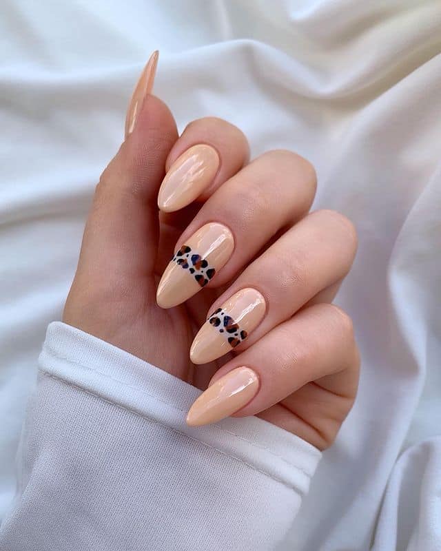 neutral nails, neutral nail designs, neutral nail color, neutral nails acrylic, neutral nail ideas, neutral nail art, neutral nail polish, neutral nail art simple, abstract nail art, abstract nails, leopard nails 