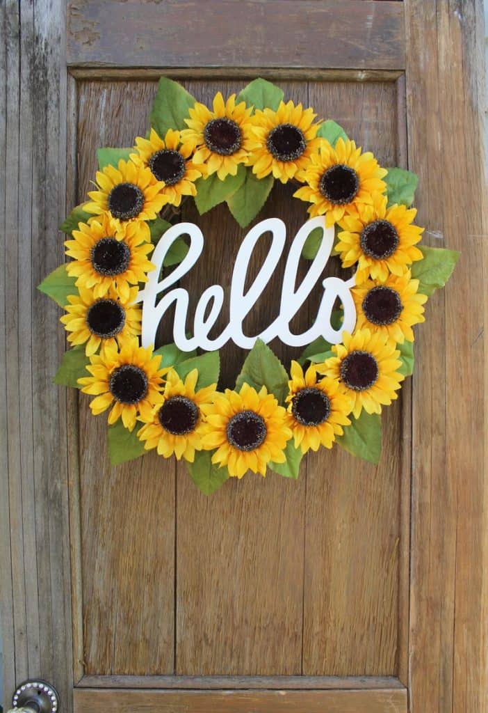 summer wreath, summer wreath ideas, summer wreath DIY, summer wreaths for front door, floral wreath, wreaths for front door, wreath ideas, sunflower wreath, yellow wreath