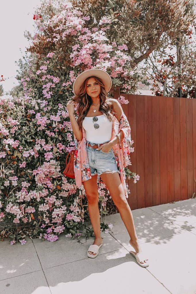 casual summer outfits, casual summer outfits for women, casual summer outfits for teens, summer outfits, summer outfits 2021, summer outfits aesthetic, kimono outfit, pink kimono outfit, denim shorts outfit 