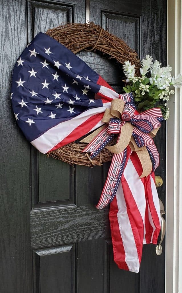 4th of July, 4th of July decorations, 4th of July wreath, 4th of July wreaths for front door, 4th of July wreath DIY, patriotic wreath, patriotic wreath ideas, patriotic wreaths for front door