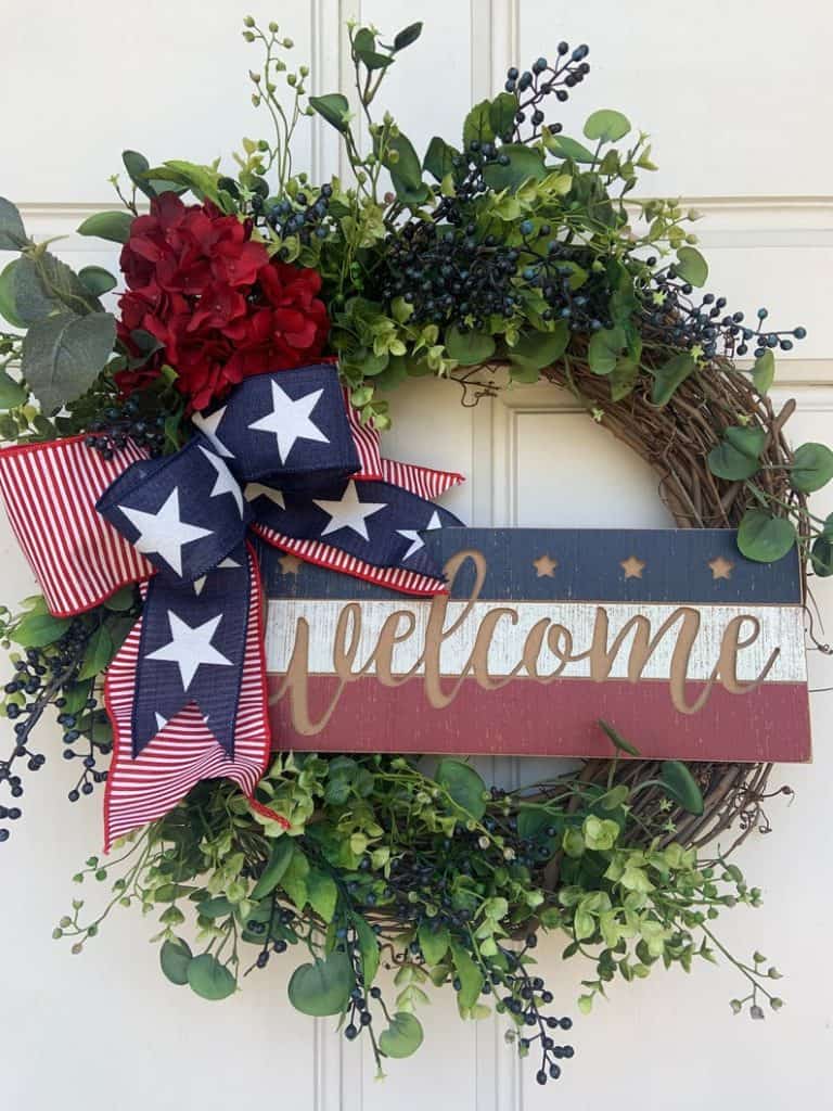 4th of July, 4th of July decorations, 4th of July wreath, 4th of July wreaths for front door, 4th of July wreath DIY, patriotic wreath, patriotic wreath ideas, patriotic wreaths for front door