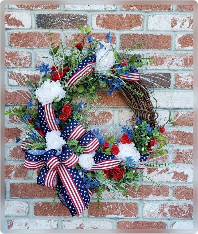 4th of July, 4th of July decorations, 4th of July wreath, 4th of July wreaths for front door, 4th of July wreath DIY, patriotic wreath, patriotic wreath ideas, patriotic wreaths for front door