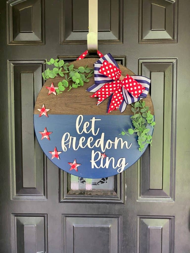 4th of July, 4th of July decorations, 4th of July wreath, 4th of July wreaths for front door, 4th of July wreath DIY, patriotic wreath, patriotic wreath ideas, patriotic wreaths for front door