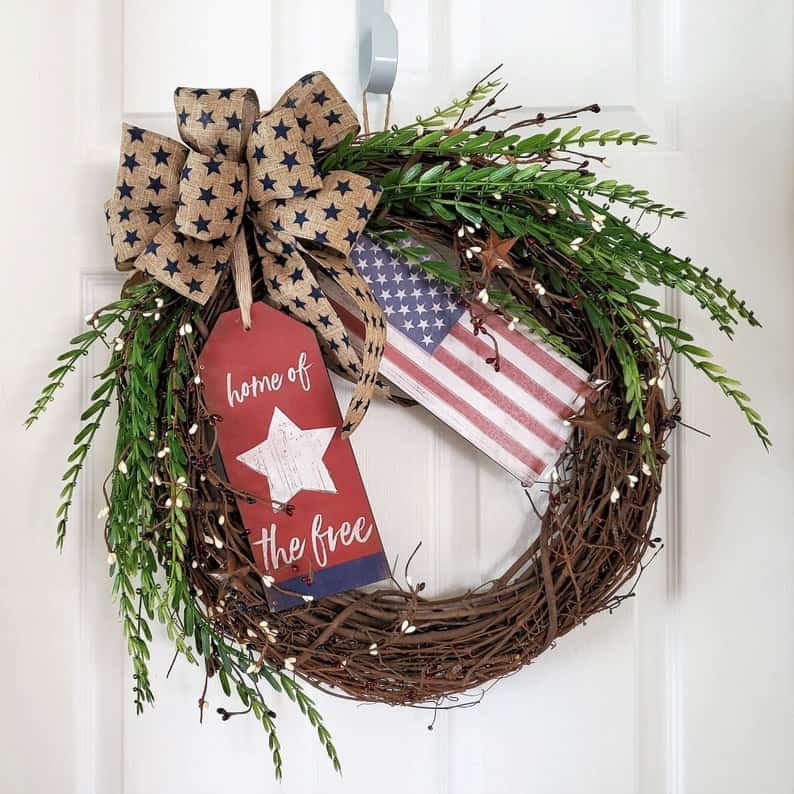 4th of July, 4th of July decorations, 4th of July wreath, 4th of July wreaths for front door, 4th of July wreath DIY, patriotic wreath, patriotic wreath ideas, patriotic wreaths for front door