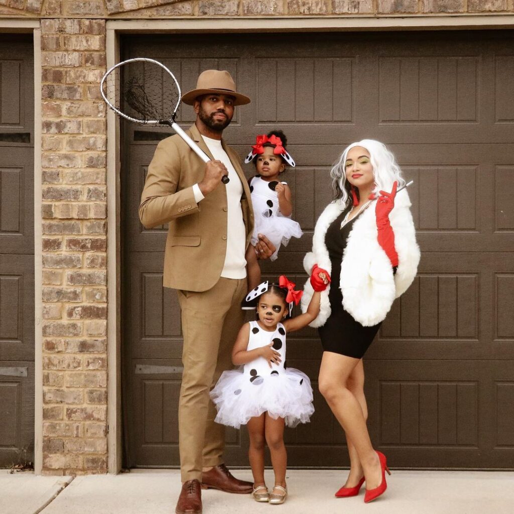 halloween costume, halloween costume family, halloween costume family ideas, family halloween costumes, halloween costumes family for 6, family halloween costumes with kids, halloween costumes family with kids, halloween costume family of 4, family halloween costume with toddler, cruella halloween costume, cruella family costume