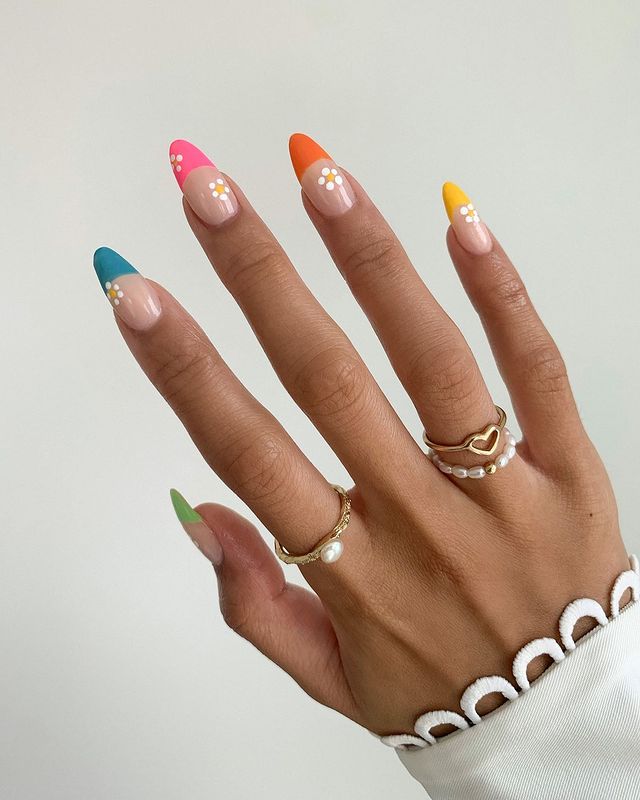 cute nails, cue nails acrylic, cute nails for summer, cute nail designs, cute nail ideas, cute nail art, rainbow nails, floral nails, French tip nails, French tip nails with design