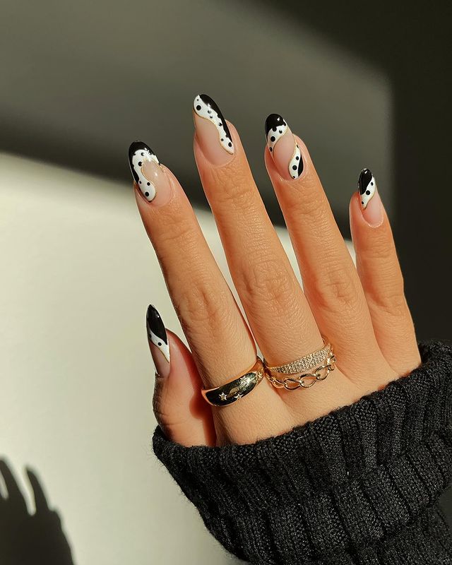 Details more than 130 black and white nails simple latest
