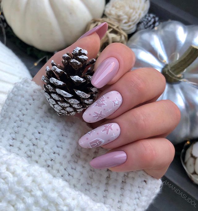 christmas nails, christmas nails acrylic, christmas nails winter, christmas nails simple, christmas nails short, christmas nails 2021, christmas nails ideas, christmas nail designs, holiday nails, holiday nails winter, holiday nails acrylic, holiday nails winter christmas December nails, December nail ideas, pink nails, pink ideas