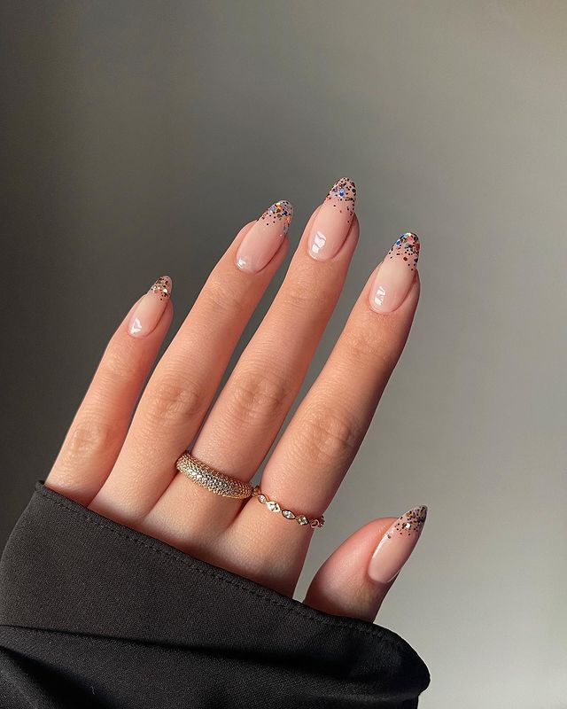 New Years nails, New Years nails acrylic, New Years nails design, New Years nails short, New Years nails 2021, New Years nails gel, New Years nails almond, New Years nails simple, New Years nails acrylic glitter, New Years nail designs, New Years nail art, New Years nail ideas, glitter tip nails