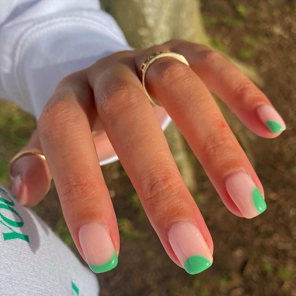 green nails, green nails acrylic, green nails ideas, green nails aesthetic, green nails designs, green nails short, green nails acrylic long, green nails acrylic long, green nails coffin, green nails almond, swirl nails, swirl nails green, abstract nails, abstract nails green