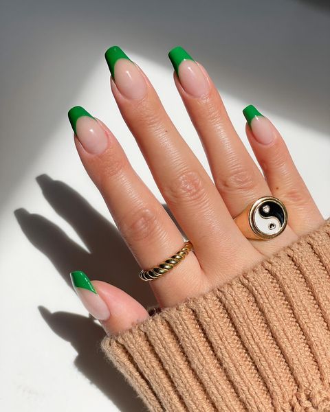 green nails, green nails acrylic, green nails ideas, green nails aesthetic, green nails designs, green nails short, green nails acrylic long, green nails acrylic long, green nails coffin, green nails almond, swirl nails, swirl nails green, french tip nails, french tip nails green