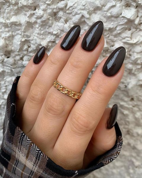 black nails, black nails acrylic, black nails ideas, black nails with design ideas, black nails short, black nails aesthetic, black nail designs, black nails ideas, black nail art, almond nails, almond nails black