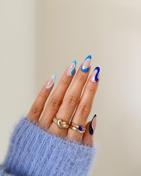 blue nails, blue nails acrylic, blue nails short, blue nails ideas, blue nails with design, blue nails inspiration, blue nails aesthetic, blue nails almond shape, blue nail art, blue nail art designs, blue nail ideas short, swirl nails, swirl nails 2022, swirl nails blue, gradient nails, gradient nails blue