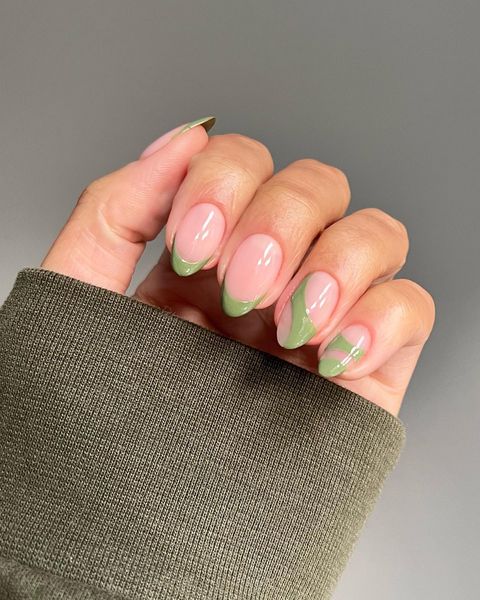 green nails, green nails acrylic, green nails ideas, green nails aesthetic, green nails designs, green nails short, green nails acrylic long, green nails acrylic long, green nails coffin, green nails almond, swirl nails, swirl nails green, swirl nails, swirl nails green