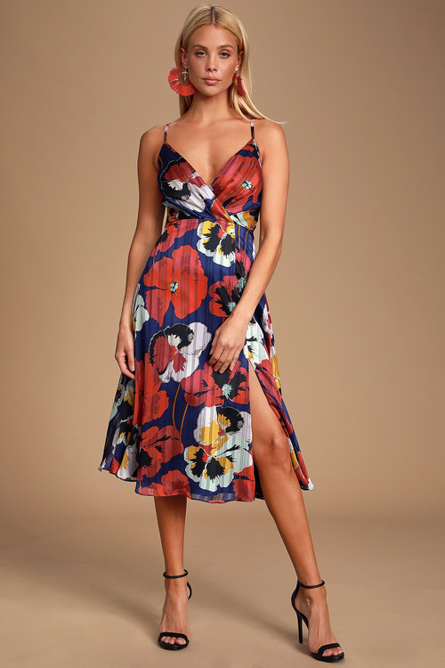 Floral Dresses To Wear To A Wedding, floral dresses, wedding guest dress, wedding guest looks, wedding guest outfit, wedding guest dress spring, wedding guest dress summer, wedding guest outfit summer, wedding guest outfit spring, wedding guest dresses midi, midi dress outfit