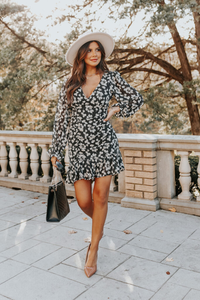 Floral Dresses To Wear To A Wedding, floral dresses, wedding guest dress, wedding guest looks, wedding guest outfit, wedding guest dress spring, wedding guest dress summer, wedding guest outfit summer, wedding guest outfit spring, wedding guest dresses long, long sleeve dress, long sleeve dress outfit