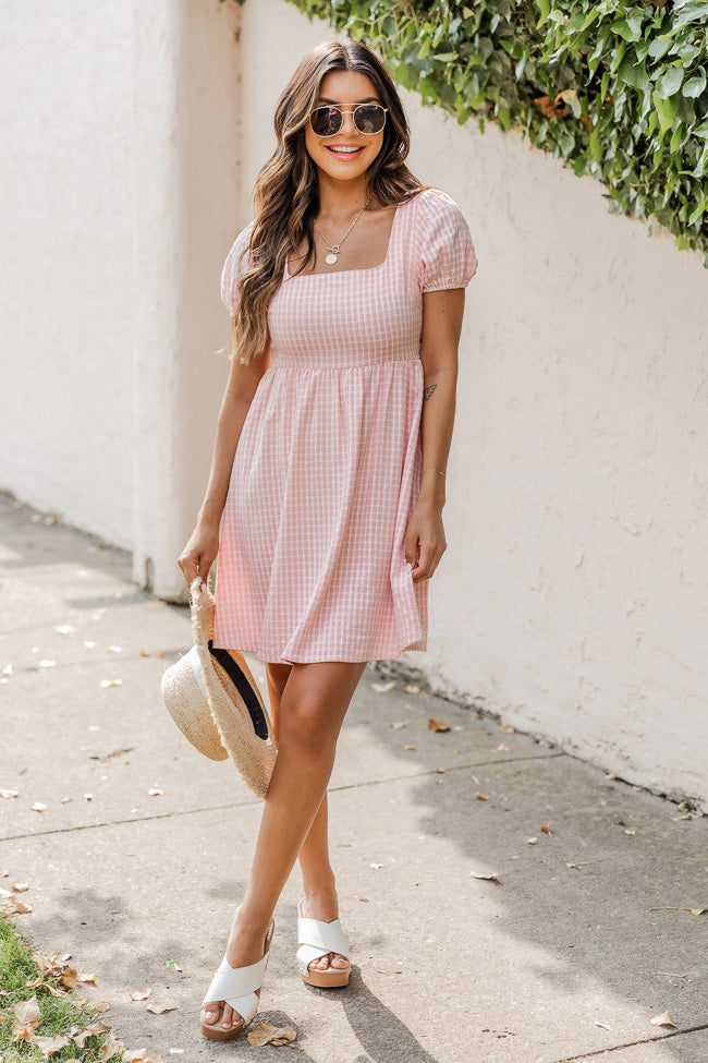 summer pink dress outfit
