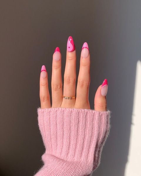 Y2K nails, y2k nails acrylic, y2k nails acrylic long, y2k acrylic short, y2k nails simple, y2k nail designs, y2k nail art, y2k nail ideas, y2k nails simple, Y2k nails pink, almond nails pink, french tip nails, french tip nails pink, yin yang nails