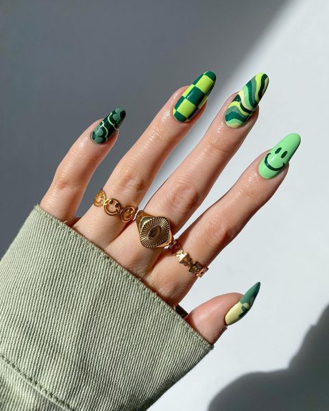 Y2K nails, y2k nails acrylic, y2k nails acrylic long, y2k acrylic short, y2k nails simple, y2k nail designs, y2k nail art, y2k nail ideas, y2k nails simple, green nails, green nail ideas, swirl nails, smiley face nails