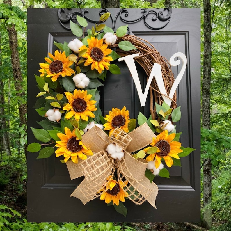 floral wreaths, floral wreaths for front door, floral wreath decor ideas, wreaths for front door, wreath ideas, wreath ideas summer, sunflower wreath, sunflower wreath ideas, monogrammed wreath