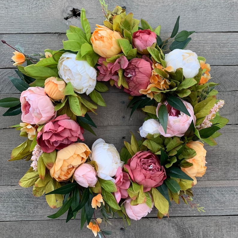 floral wreaths, floral wreaths for front door, floral wreath decor ideas, wreaths for front door, wreath ideas, wreath ideas summer, peony wreath, peony wreath ideas
