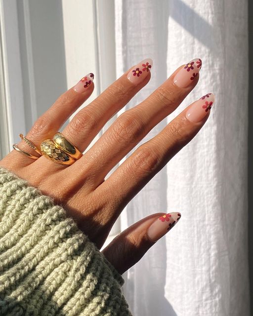 fall nails, fall nails inspiration, fall nails 2022, fall nails acrylic, fall nails short, fall nails 2022 color trends, fall nails designs, fall nails simple short, fall nails gel, fall nails ideas, fall nail designs, fall nail colors, fall nail art, fall nail art designs, floral nails fall