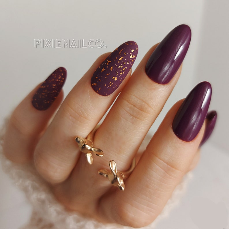 burgundy nails, burgundy nails acrylic, burgundy nails acrylic design, burgundy nails short, burgundy nail designs, burgundy nail ideas, burgundy nail polish, burgundy nails with gold
