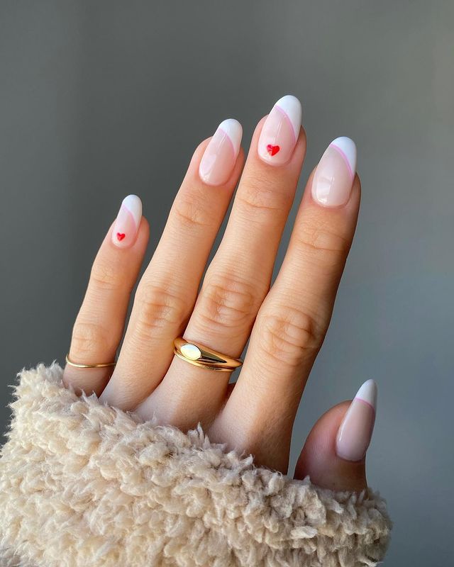 February nails, February nails ideas, February nails ideas valentines day, February nails 2023, February nails short, February nails acrylic, February nail designs, February nail art, February nail ideas, February nail colors, heart nails, heart nails designs, French tip nails