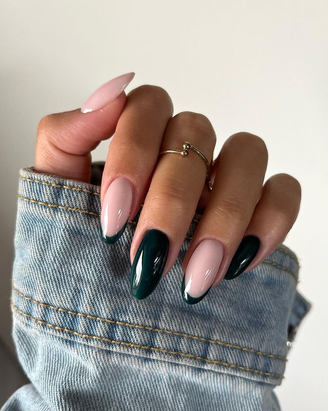 dark green nail designs, dark green nails, dark green nails ideas, dark green nails short, dark green nails aesthetic, dark green nail art, emerald green nails, emerald green nail ideas, green nail designs
