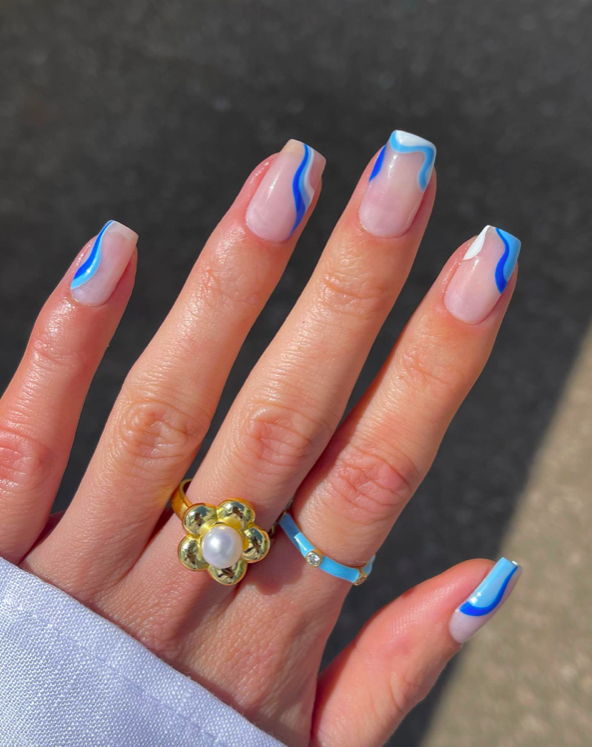 Blue nails, blue nails ideas, blue nails acrylic, blue nails with design, blue nails short, blue nails design, blue nails aesthetic, blue nail designs, blue nail art, French tip nails, gradient nails, swirl nails