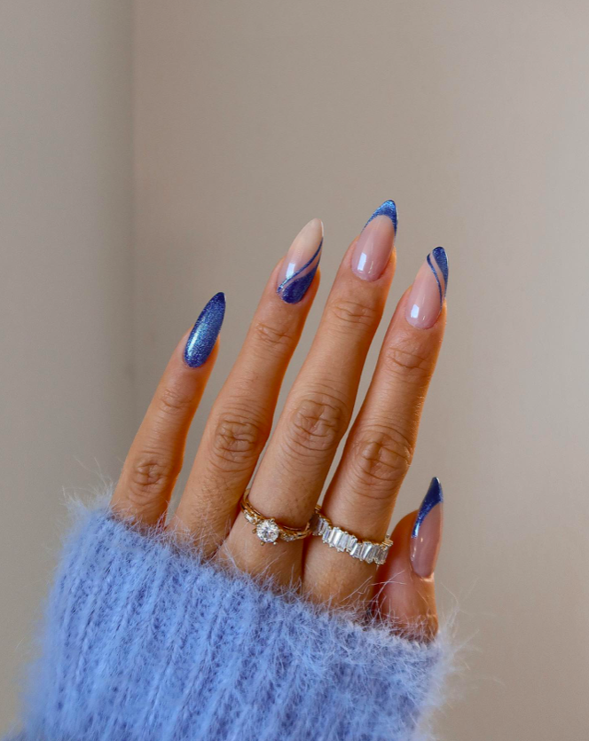 Blue nails, blue nails ideas, blue nails acrylic, blue nails with design, blue nails short, blue nails design, blue nails aesthetic, blue nail designs, blue nail art, French tip nails, gradient nails, glitter nails