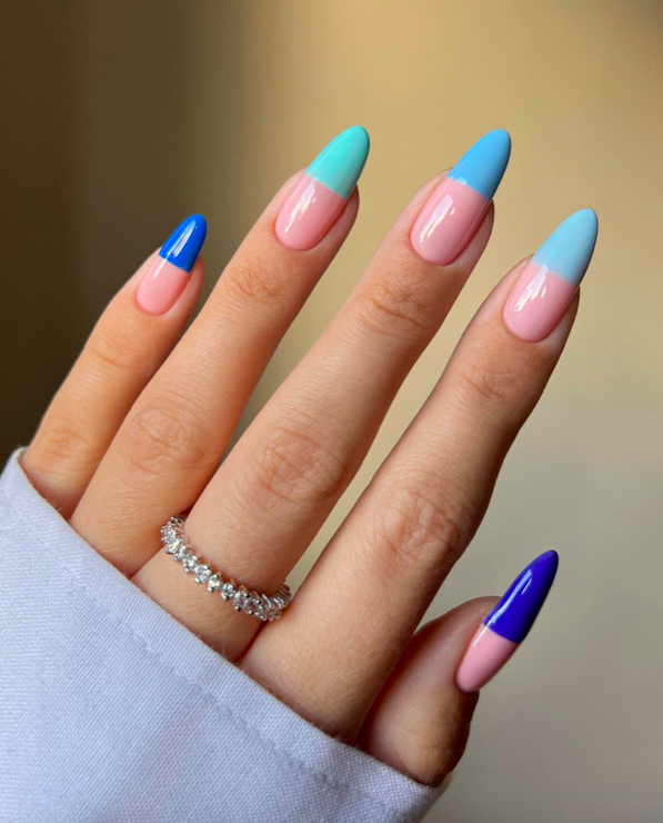 Blue nails, blue nails ideas, blue nails acrylic, blue nails with design, blue nails short, blue nails design, blue nails aesthetic, blue nail designs, blue nail art, French tip nails, gradient nails, gradient nails