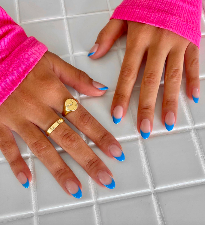 Blue nails, blue nails ideas, blue nails acrylic, blue nails with design, blue nails short, blue nails design, blue nails aesthetic, blue nail designs, blue nail art, French tip nails, gradient nails, French tip nails