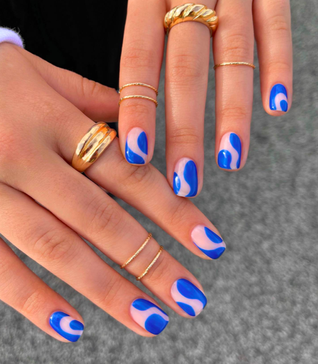 Blue nails, blue nails ideas, blue nails acrylic, blue nails with design, blue nails short, blue nails design, blue nails aesthetic, blue nail designs, blue nail art, French tip nails, gradient nails, short nails