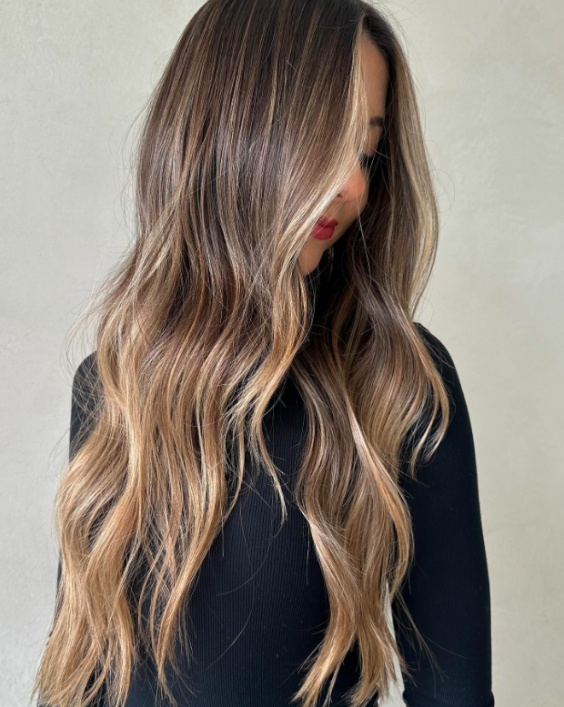 bronde, bronde balayage, bronde haircolor, Bronde balayage brunettes, bronde balayage hair, bronde haircolor ideas, bronde haircolor spring, Bronde haircolor summer, Bronde haircolor with dark roots