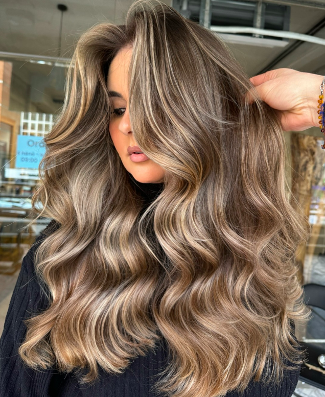 bronde, bronde balayage, bronde haircolor, Bronde balayage brunettes, bronde balayage hair, bronde haircolor ideas, bronde haircolor spring, Bronde haircolor summer