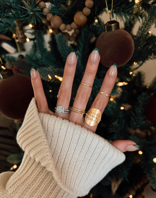 short christmas nails, short christmas nails simple, short christmas nails acrylic, short christmas nails 2024, short christmas nails ideas, short christmas nail designs, short christmas nail ideas, short christmas nails green, short christmas nails simple green