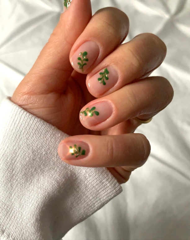 short christmas nails, short christmas nails simple, short christmas nails acrylic, short christmas nails 2024, short christmas nails ideas, short christmas nail designs, short christmas nail ideas, short christmas nails green, short christmas nails simple green