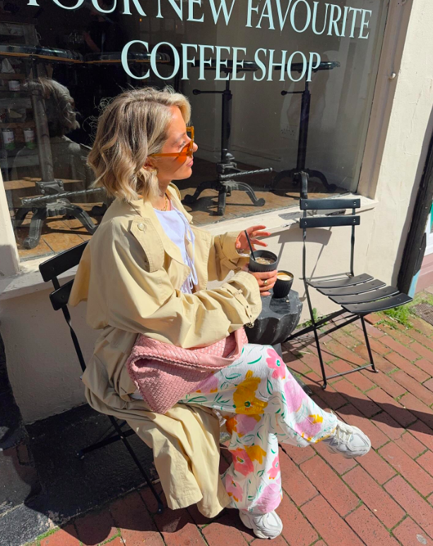trench coat outfit, spring trench coat outfit, spring trench, spring trench coat outfit casual, spring trench coat outfit 2025, spring trench coat outfit ideas, spring outfit ideas, spring outfits, spring coat outfits, trench coat outfit, spring trench coat outfit ideas