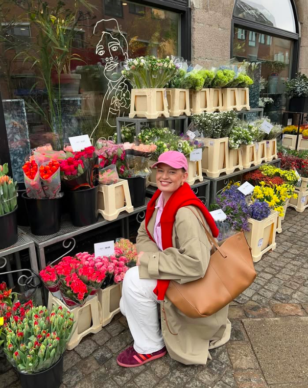 trench coat outfit, spring trench coat outfit, spring trench, spring trench coat outfit casual, spring trench coat outfit 2025, spring trench coat outfit ideas, spring outfit ideas, spring outfits, spring coat outfits, trench coat outfit, spring trench coat outfit ideas