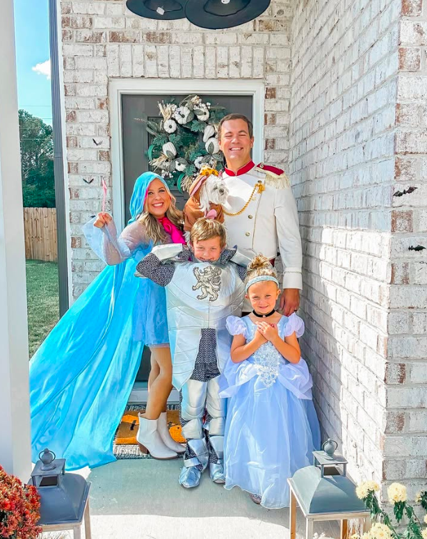 family halloween costumes for 4, family halloween costumes for 4 ideas, family halloween costumes for 4 DIY, family halloween costumes for 4 2025, family halloween costume, family halloween costumes ideas, family halloween costumes for 4 disney