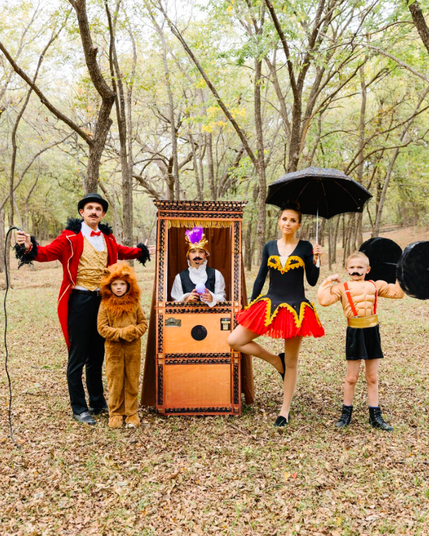 family halloween costumes, family halloween costume, family halloween costumes 2025, halloween costumes family, family halloween costume ideas, cute family halloween costumes, family halloween costume for 5, circus family halloween costume, family halloween costume circus